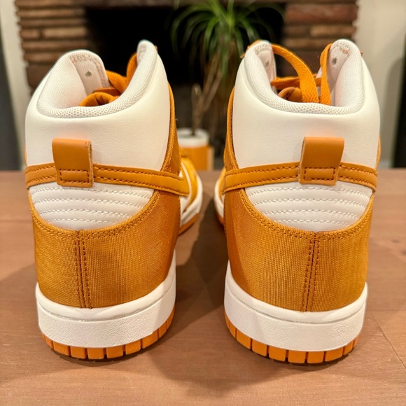 Nike Dunk High “Monarch Canvas” / Sz. 11 / DS (New) - Picture 5 of 7